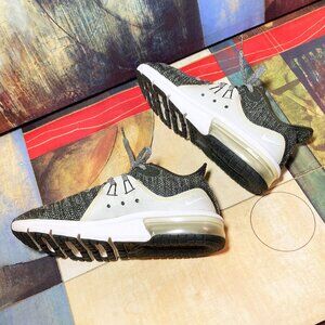 BOY'S GIRL'S YOUTH NIKE AIR MAX SEQUENT 3 CROSS TRAINERS SHOES SIZE 4.5Y